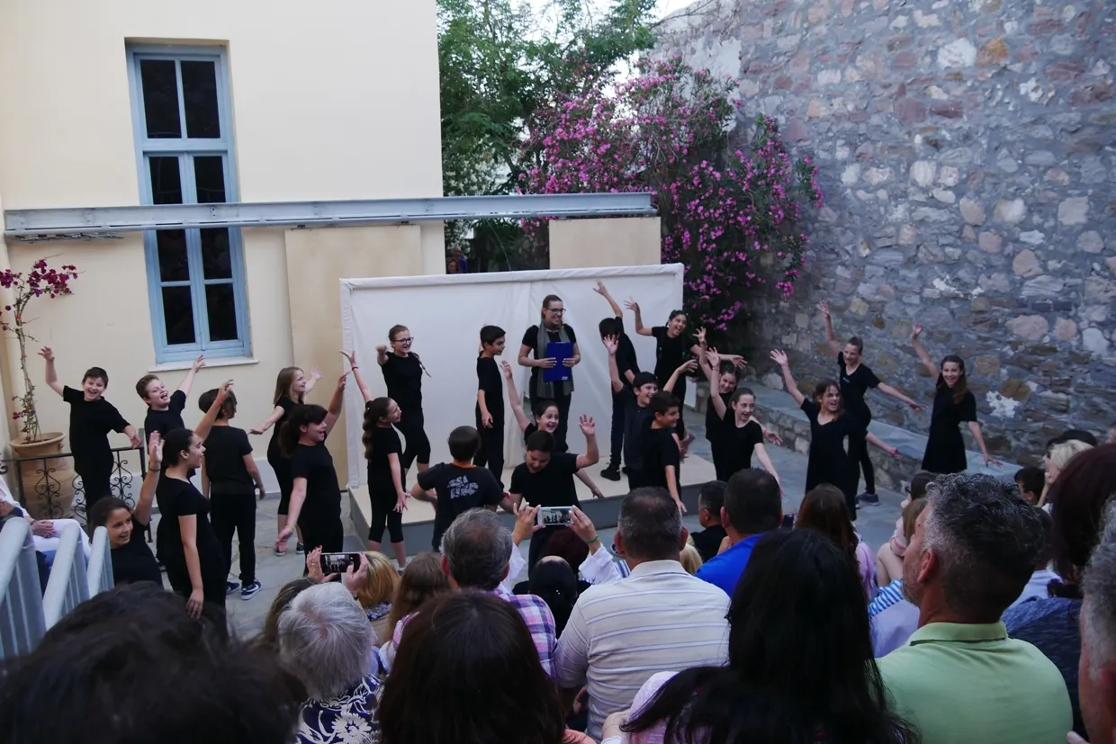 Η παιδική ομάδα με τη Μαίρη Λογοθέτη (2018) – φωτογραφία 4